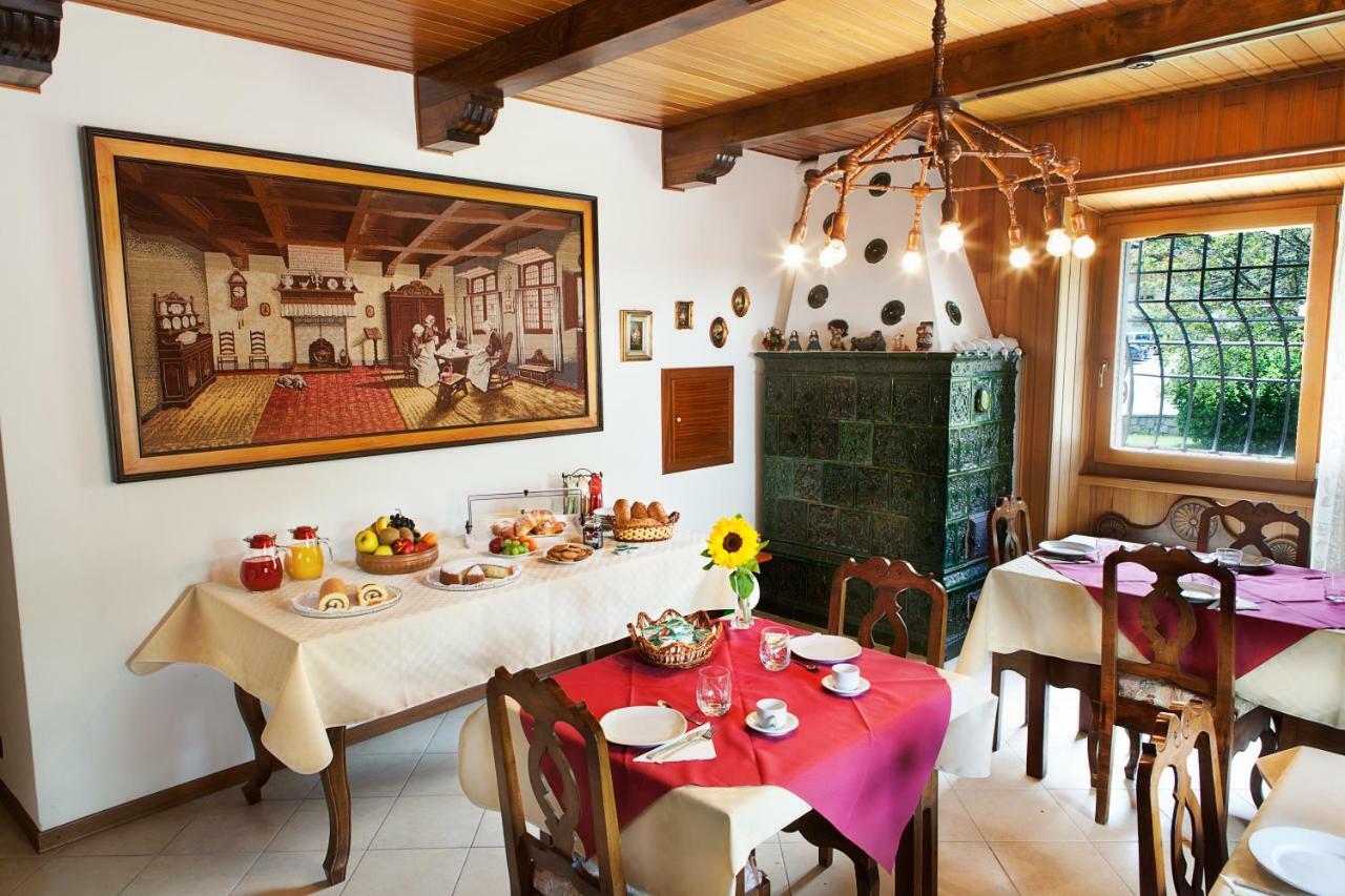 B&B Ca Dei Baroni Pellizzano Exteriör bild