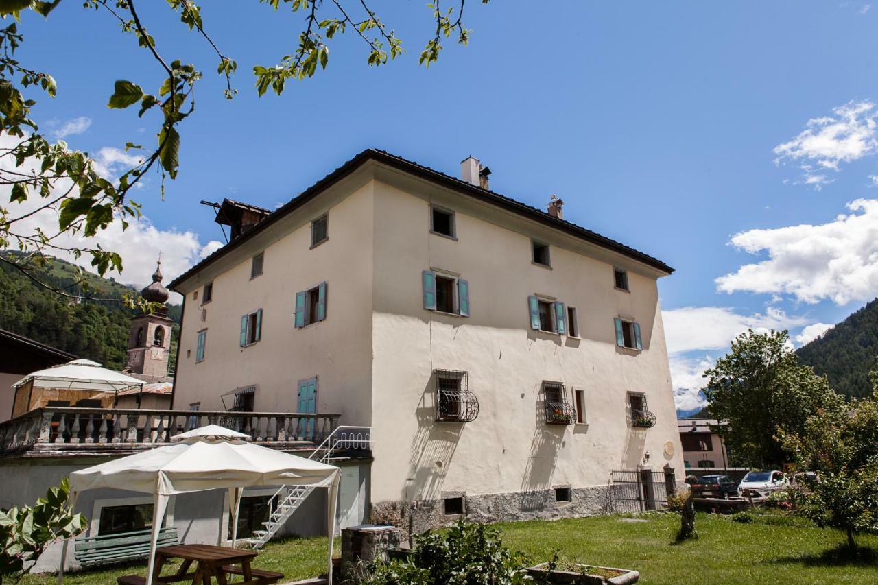 B&B Ca Dei Baroni Pellizzano Exteriör bild